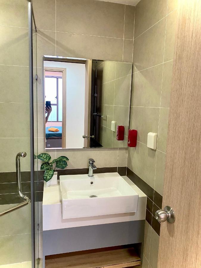 Tripletrees At Saigon - Rivergate District 4 Apartment *